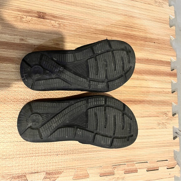 Under Armour slides - Picture 3 of 6